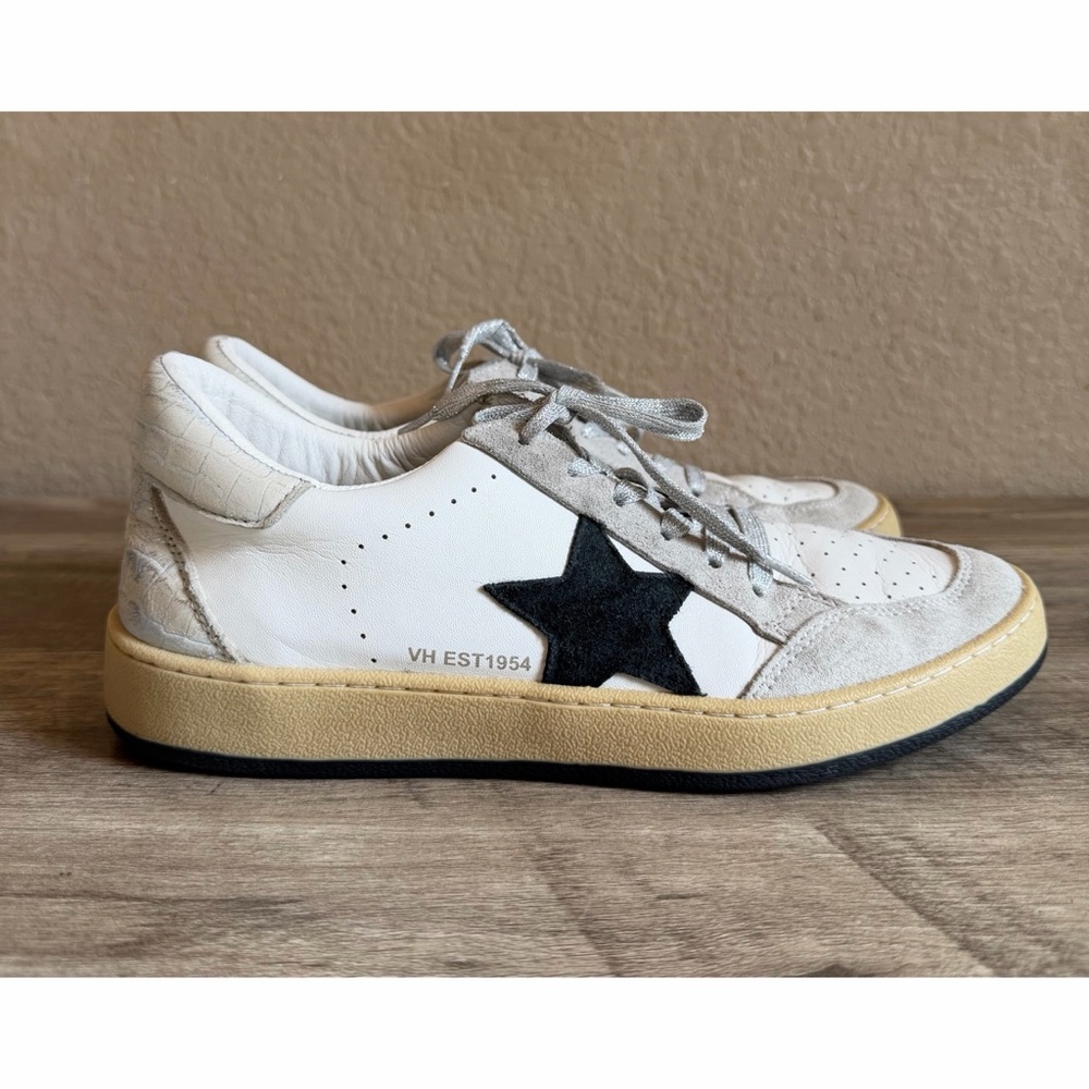 Vintage Havana Eldridge Silver Croco Sneakers Women’s 8.5